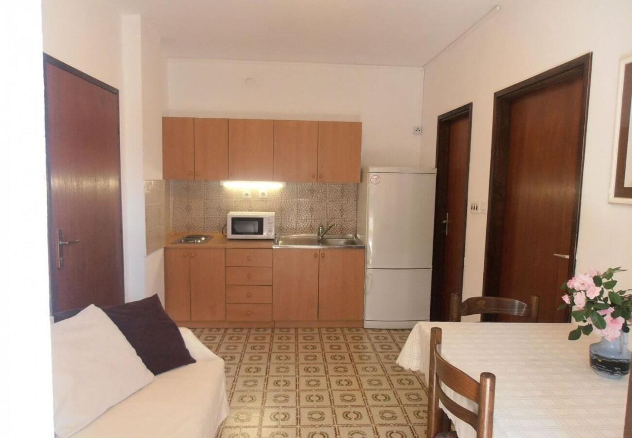 Apartment Dragica Malinska Exterior photo