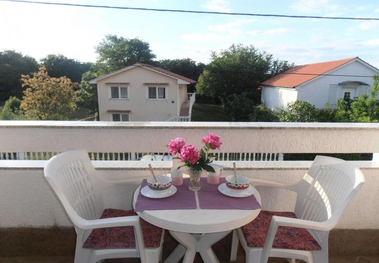 Apartment Dragica Malinska Exterior photo
